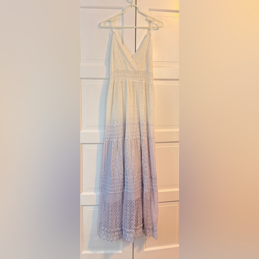 Beautiful Lacey maxi dress. Large. Mosnova. NEW.